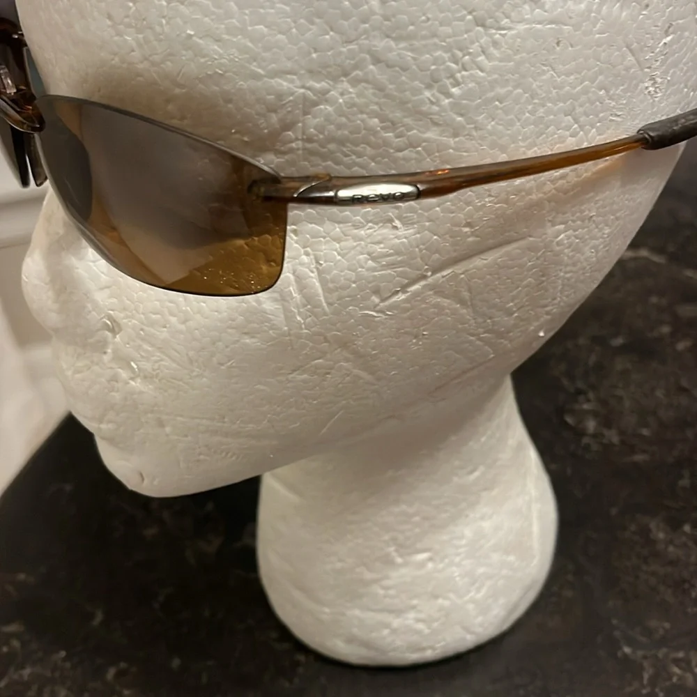 EUC authentic Revo Overhang brown polarized sunglasses unisex